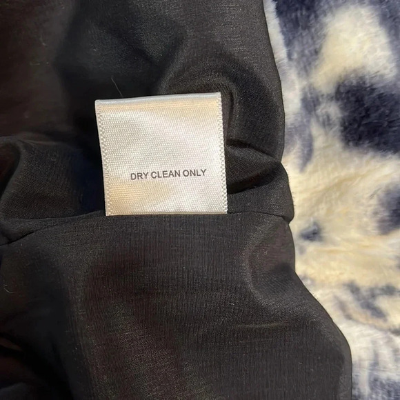 WILLOW & CLAY NWOT Crop Faux Fur Lined Pockets Open Front Cardigan, Size M - Picture 10 of 10